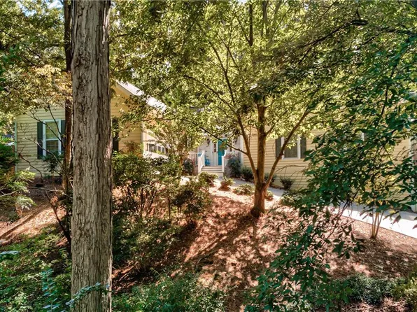 2950 Canon Ct, Cumming, GA 30041