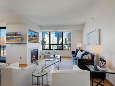 500 E Grant St APT 1302, Minneapolis, MN, 55404