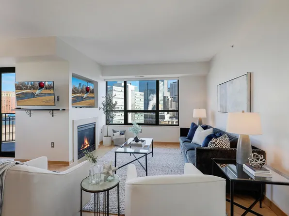 500 E Grant St APT 1302, Minneapolis, MN 55404
