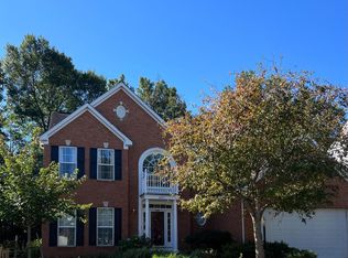 47425 River Crest St, Sterling, VA 20165
