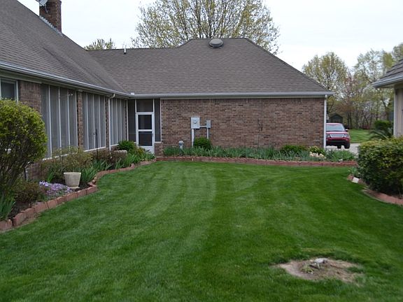 4th image of 2901 Woodgate Dr