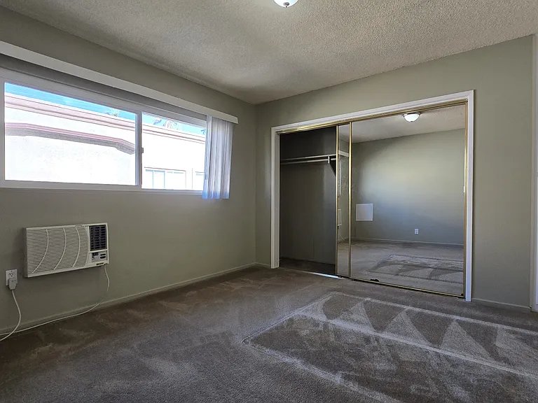1302 Lyndon St #12 — Photo 8
