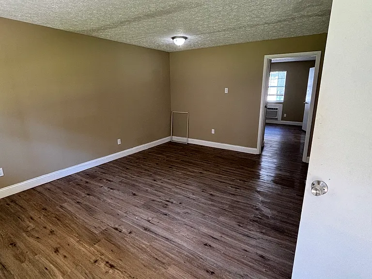 204 N Warren St — Photo 21