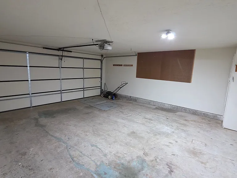 621 Stoneridge Dr — Photo 28