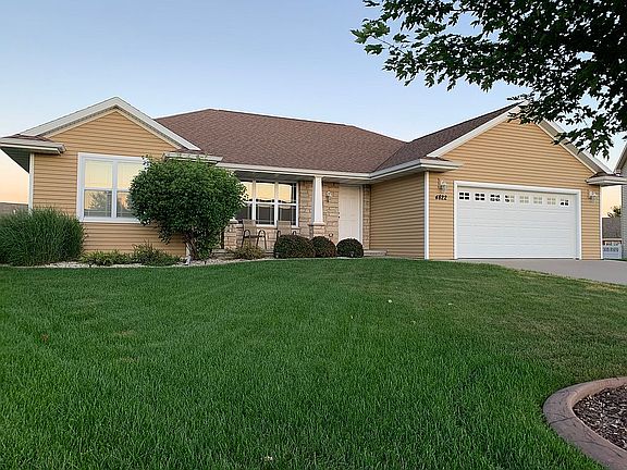 3rd image of 4822 Adriana Ct