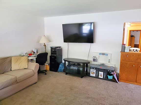 3rd image of 3731 East Ave