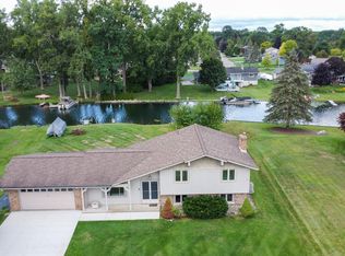 722 Rachelle St, White Lake, MI