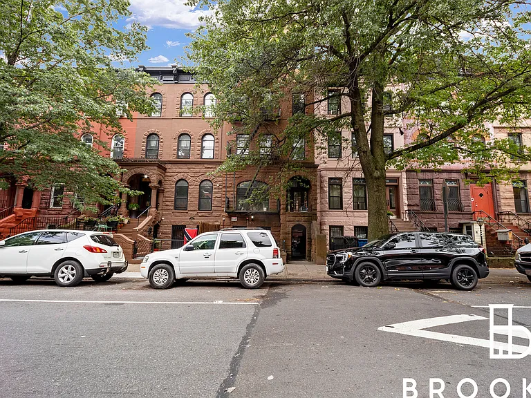 600 Saint Marks Ave #4L — Photo 17