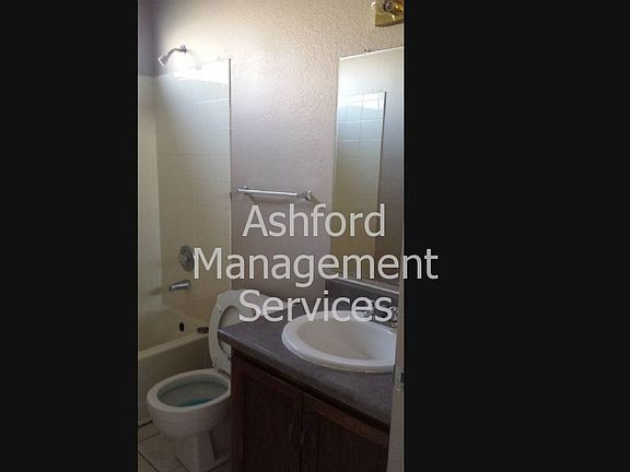 4th image of 10827 W Glenrosa Ave