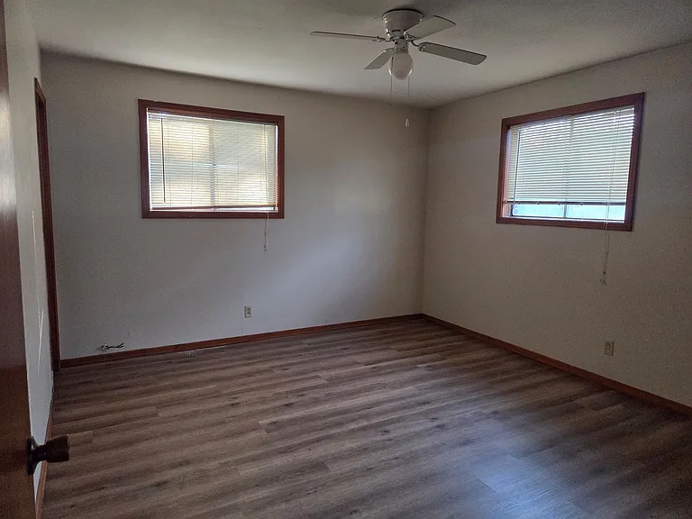 2314 Sauvelle Dr — Photo 3