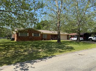 301 W Wilson Ave, Calera, OK 74730