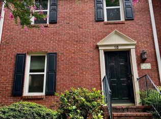 18 Huntington Place Dr #18, Atlanta, GA 30350