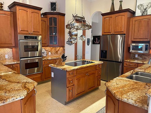 5th image of 1256 SW Squire Johns Lane