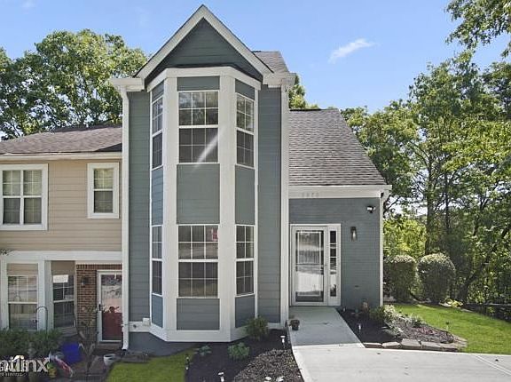 2nd image of 5070 Laurel Glen Ct SE
