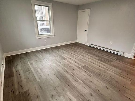 3rd image of 40 Cross St #1L