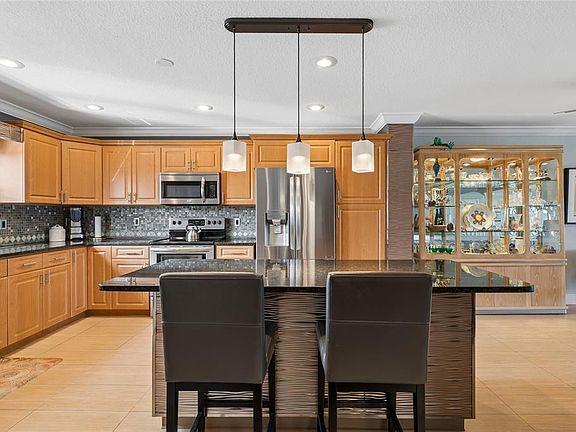 4th image of 152 117th Ave #2