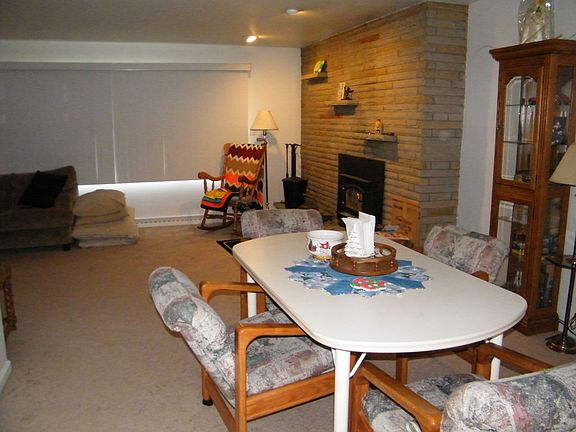3rd image of 99 Lakeview Ln
