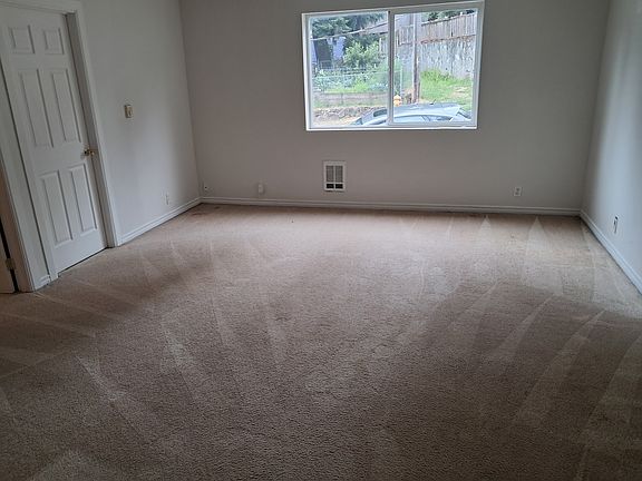 3rd image of 11436 Renton Ave S