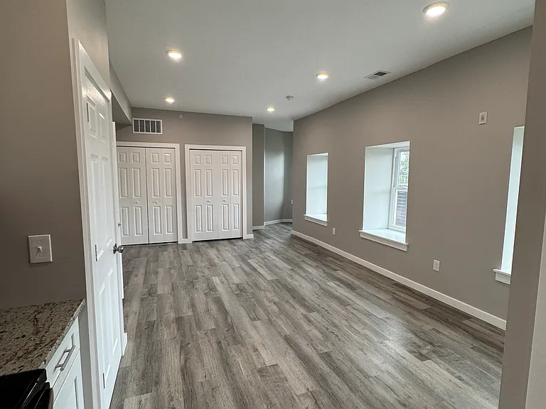 6658 Keystone St #8 — Photo 5