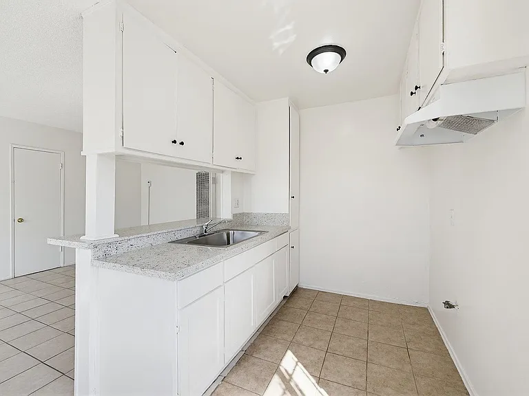 1224 S Normandie Ave #2 — Photo 2