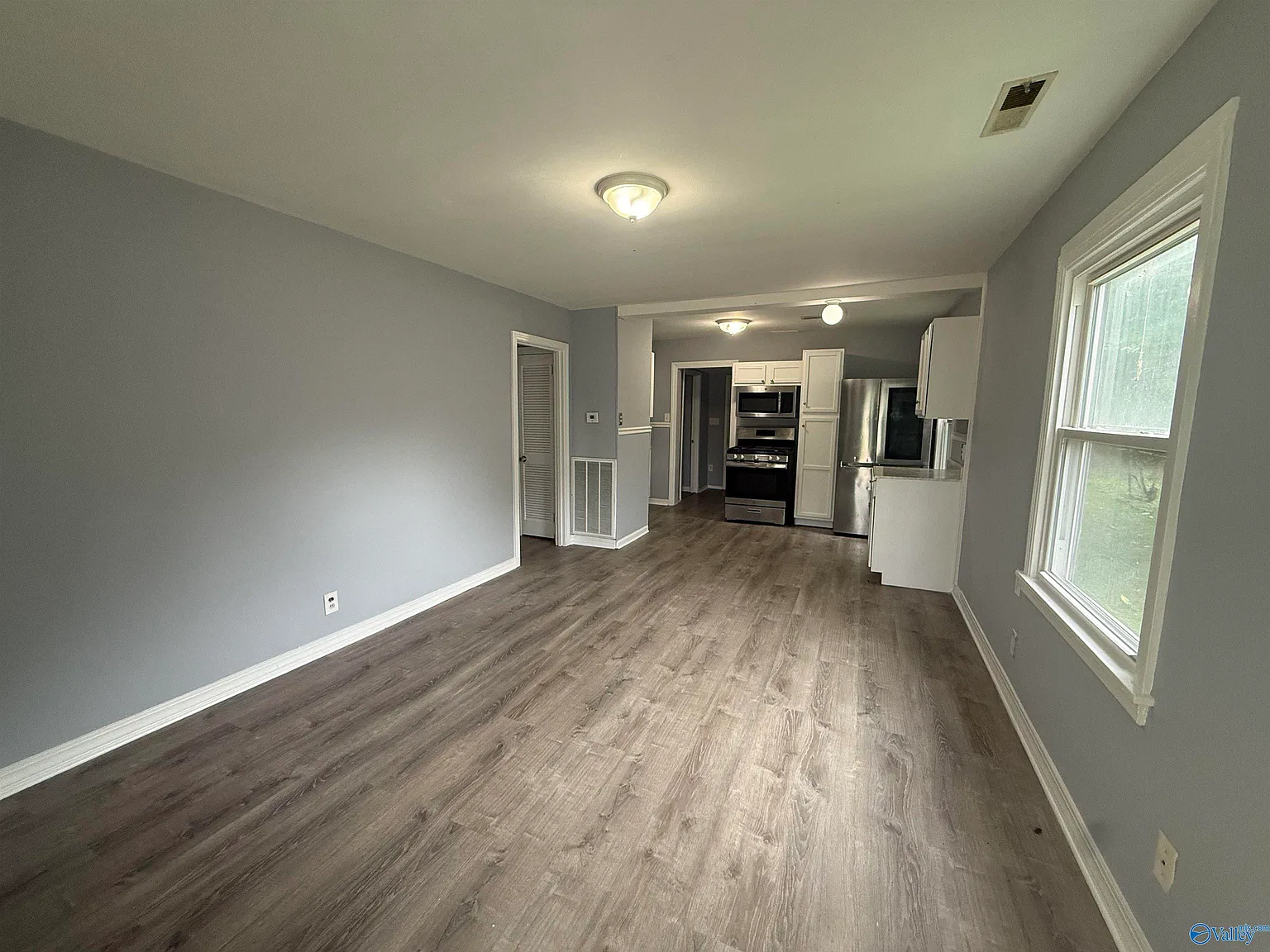 4 bed, 2.0 bath, 1140 sqft, $1,395 — Photo 2
