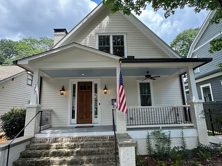 277 Prospect Pl NE — Photo 1