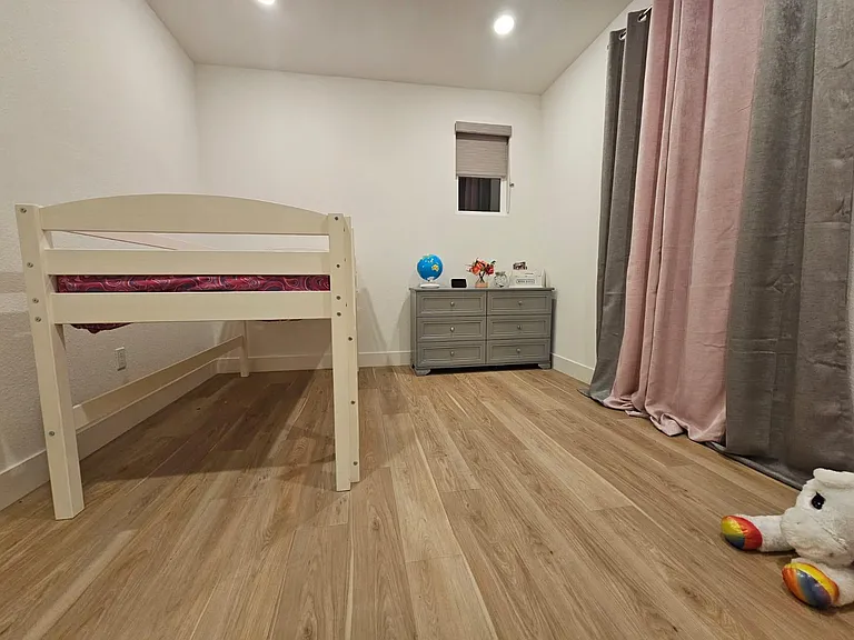 17584 Capricorn Ct — Photo 35