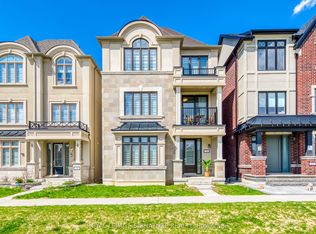 21 Kohn Ln, Markham, ON L6C 3J3