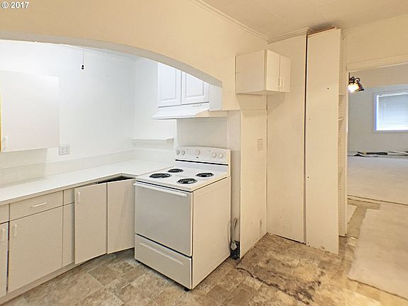 5th image of 1118 NE 45th St