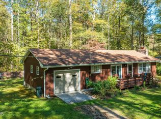 547 Rocky Flats Rd, Cosby, TN 37722