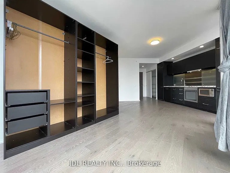 45 Charles St E #4512 — Photo 3