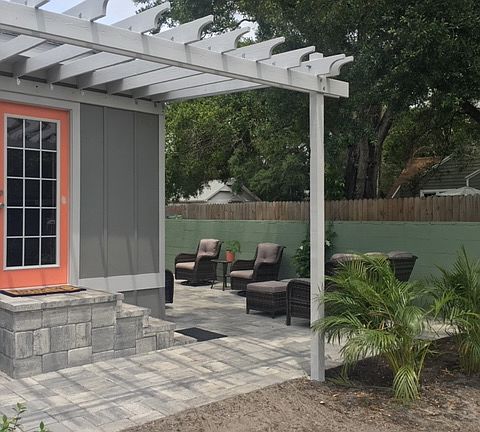 pergola to side patio