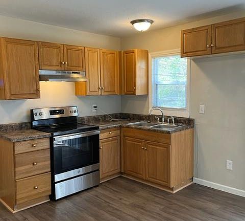 2nd image of 6905 E 98th St