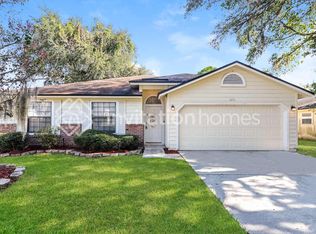 1371 High Plains Dr W, Jacksonville, FL 32218