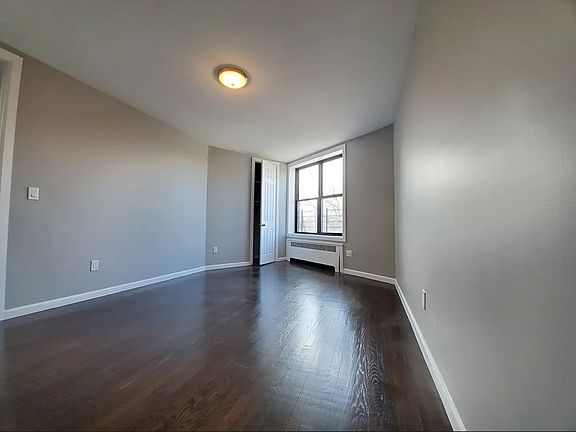 5th image of 2180 Bronx Park E APT 6E
