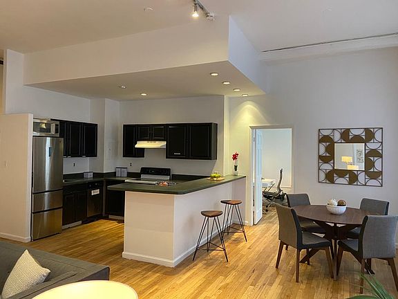 3rd image of 12 John St APT 9F