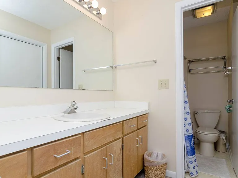 13 E Henderson St #1 — Photo 15