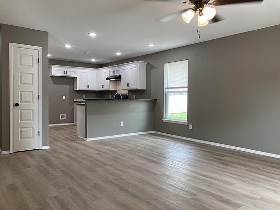 5th image of 102 S 25th St #2