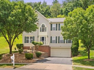 117 Hunters Run Dr, Coraopolis, PA 15108
