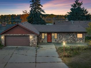 2739 Lakeridge Ave, Wixom, MI 48393