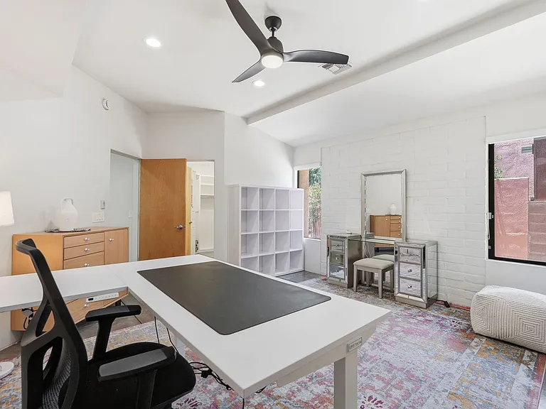 3225 E 3rd St — Photo 21