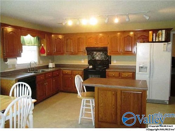 3rd image of 2325 Villaret Dr SW