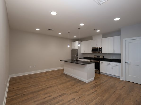 216 S Division St #306