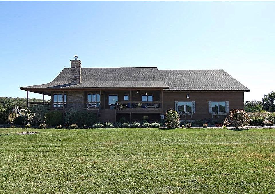2nd image of 15111 River Rd