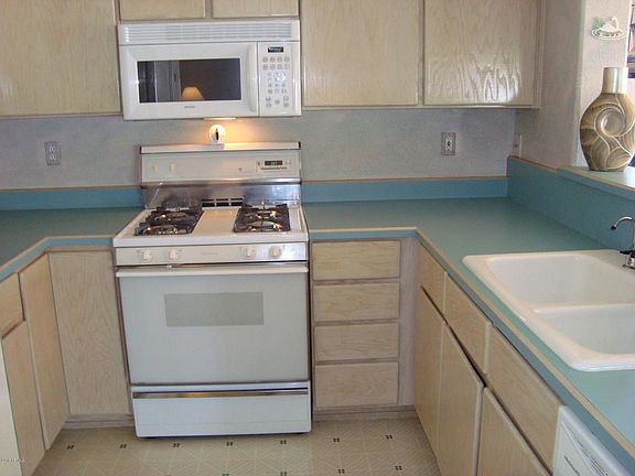 5th image of 15010 W Huron Dr