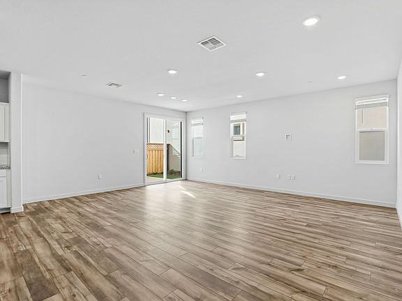 5th image of 792 Salt River Ln