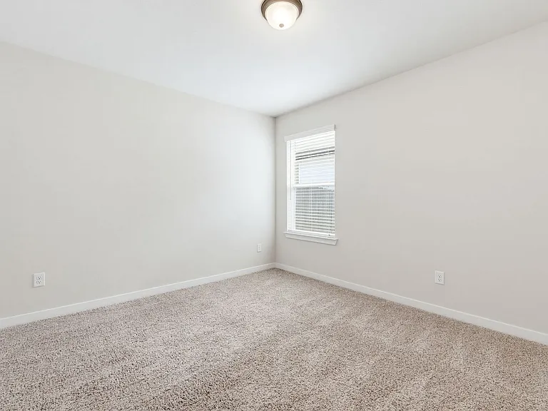 7828 Krenek Tap Dr — Photo 12