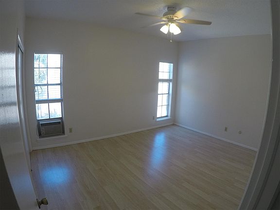5th image of 1509 Montana Ave APT 17