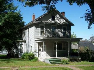 106 S East St, Toledo, IA 52342