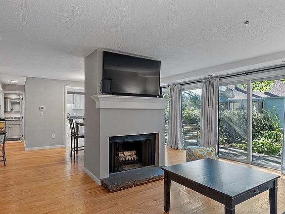 2nd image of 295 Old Beaverbrook Unit 295